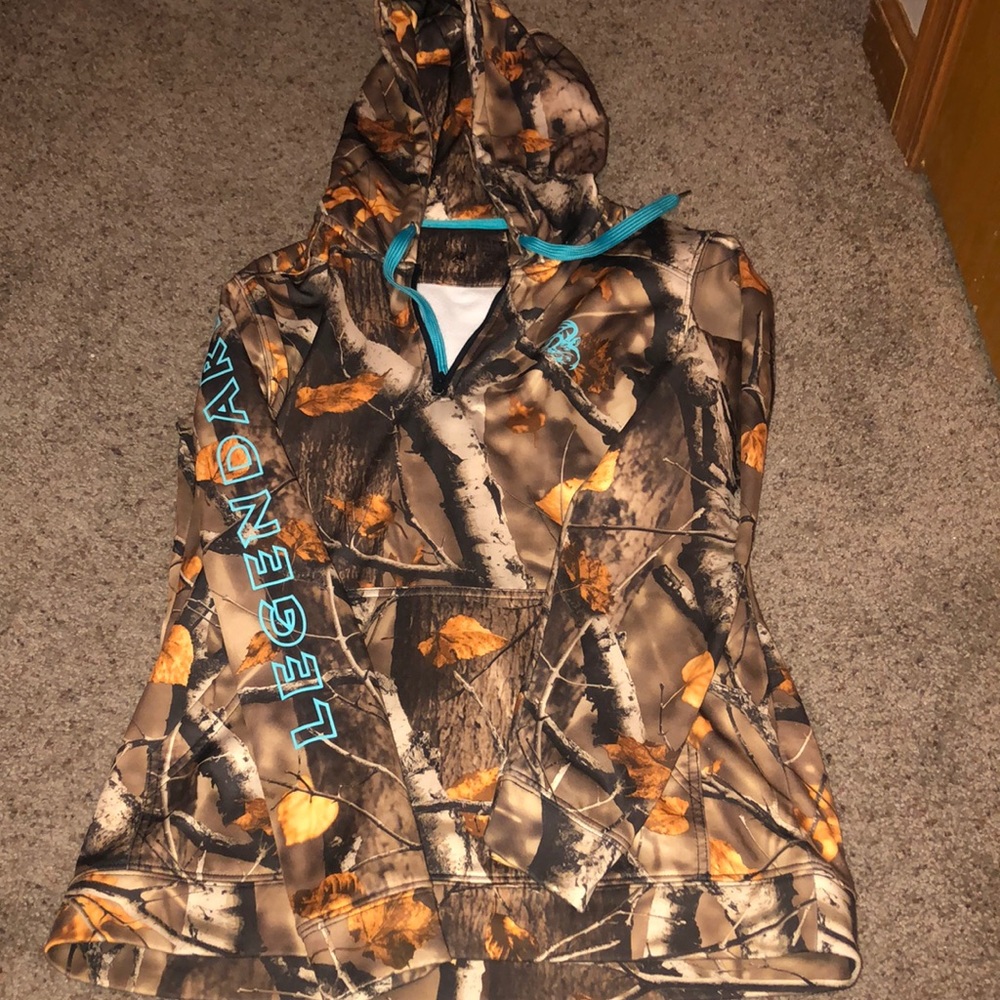 Legendary whitetails zip up half zip with hood